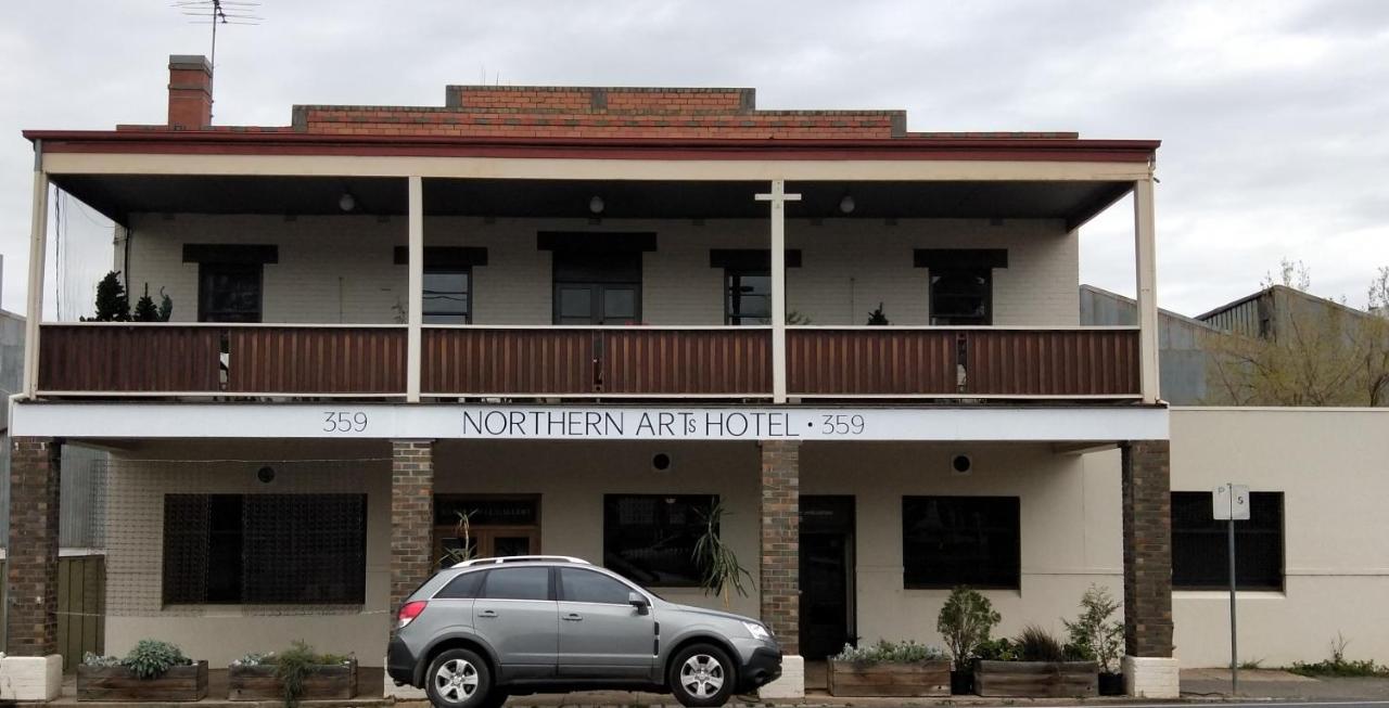 Northern Arts Hotel Касълмейн Екстериор снимка