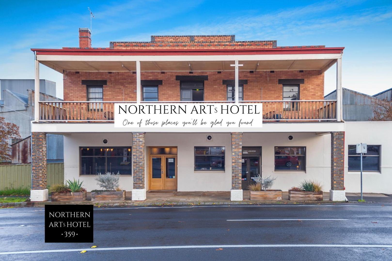 Northern Arts Hotel Касълмейн Екстериор снимка