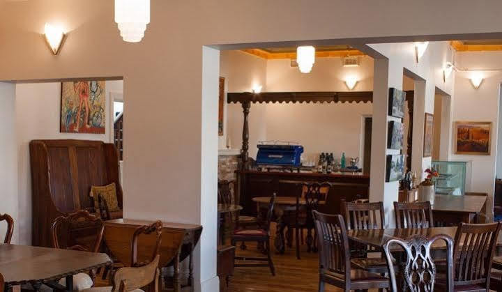 Northern Arts Hotel Касълмейн Екстериор снимка