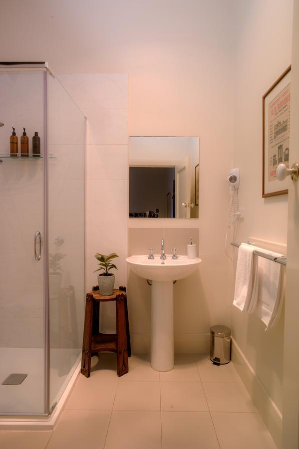 Northern Arts Hotel Касълмейн Екстериор снимка